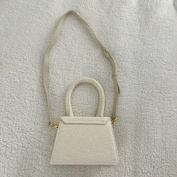 JACQUEMUS Chiquito Medium – Light Greige - Picture 9 of 14